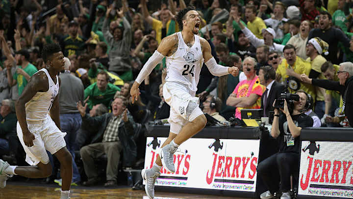 Watch: No. 21 Oregon hands No. 2 UCLA first loss on Dillon Brooks’s game winner