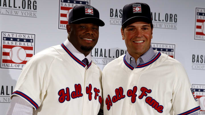 Mike Piazza, Ken Griffey Jr. recreate SI cover after Hall of Fame election