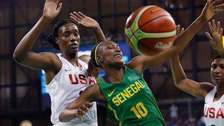 U.S. women's basketball team routs Senegal 121–56 in record fashion