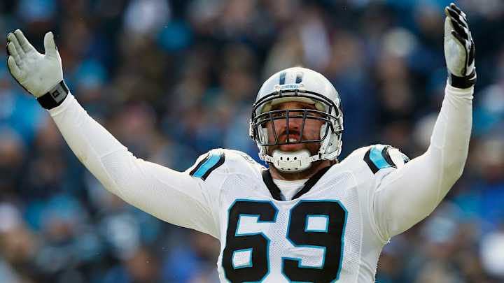 Panthers DE Jared Allen (broken foot) returns to practice before Super Bowl