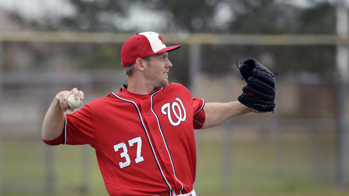 Strasburg focused on fine-tuning, not contract situation
