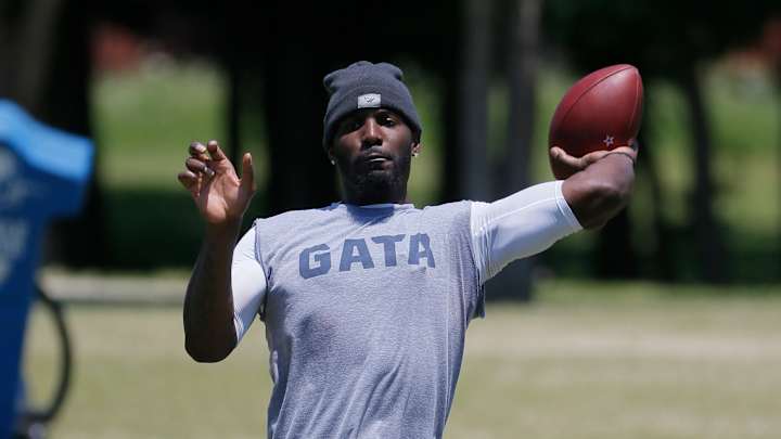 Romo feels young again coming off twice-broken collarbone