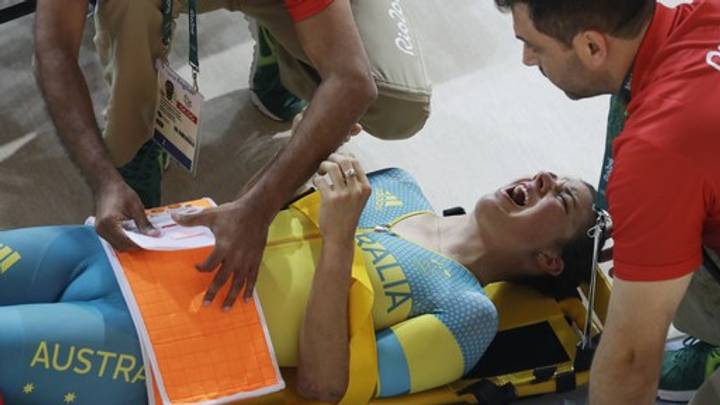 Crash of Australia pursuit team sends rider to hospital Crash of Australia pursuit team sends rider to hospital