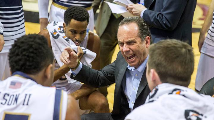 A lot at stake when No. 7 Miami faces slumping Notre Dame A lot at stake when No. 7 Miami faces slumping Notre Dame