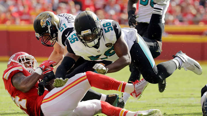 On third team in a week, Davis helps Chiefs to 19-14 win On third team in a week, Davis helps Chiefs to 19-14 win