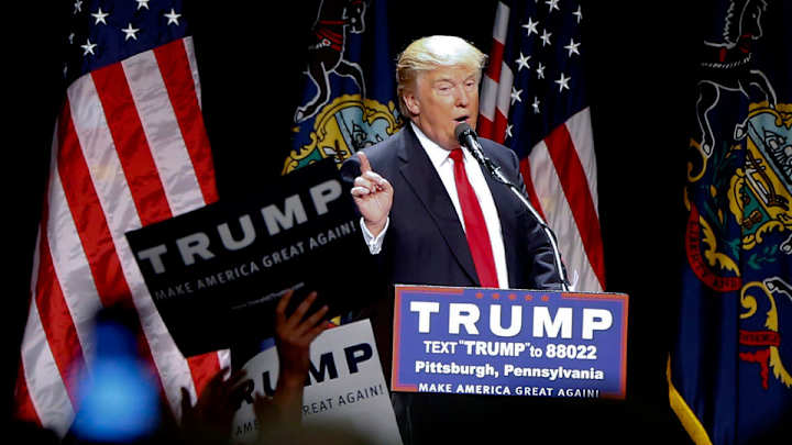 Watch: Donald Trump awkwardly brings up Joe Paterno at rally