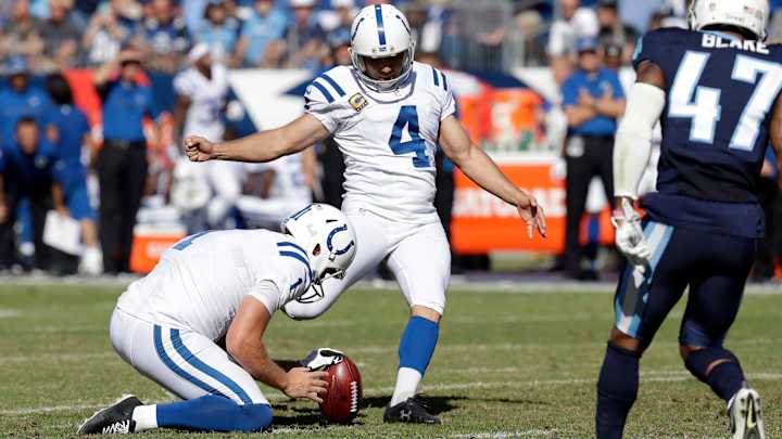 Colts kicker Adam Vinatieri sets record for most consecutive field goals made Colts kicker Adam Vinatieri sets record for most consecutive field goals made