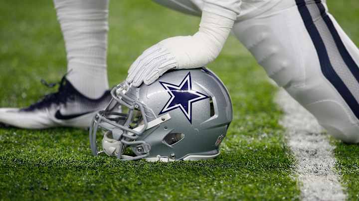 Austin man fatally stabs stepmom gloating about Cowboys' win