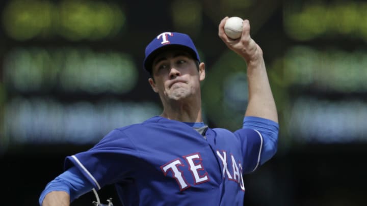 Hamels reaches 2,000 Ks as Rangers beat Seattle