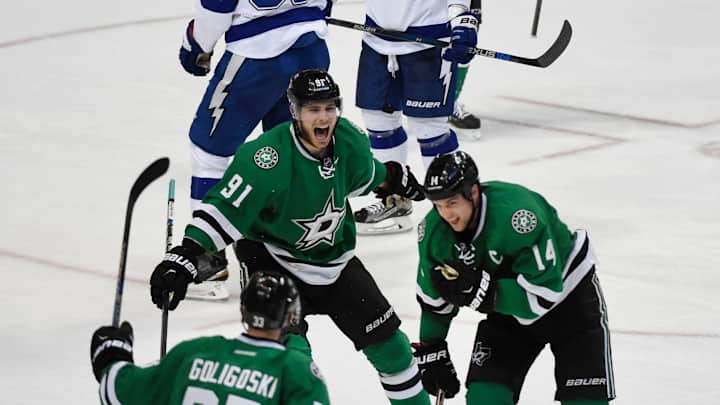 Benn scores twice, Stars rally past Lightning for 4-3 win