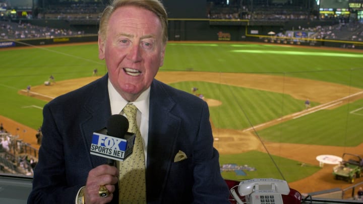 Scully heads into final week behind mic at Dodger Stadium Scully heads into final week behind mic at Dodger Stadium