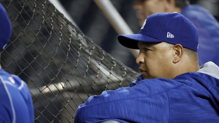 Baker, Roberts 1st opposing black managers in playoff series