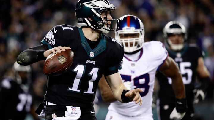 Carson Wentz returns after leaving game with head injury