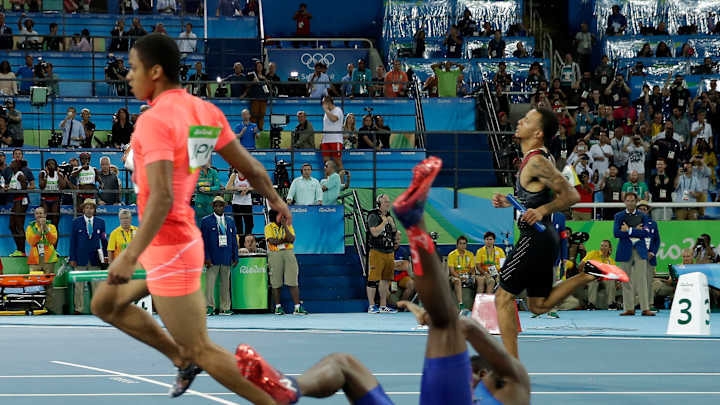Japan wins relay silver, relying on technique and teamwork