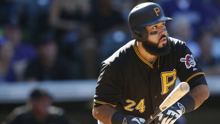 AP source: Alvarez, Orioles agree to $5.75M, 1-year deal