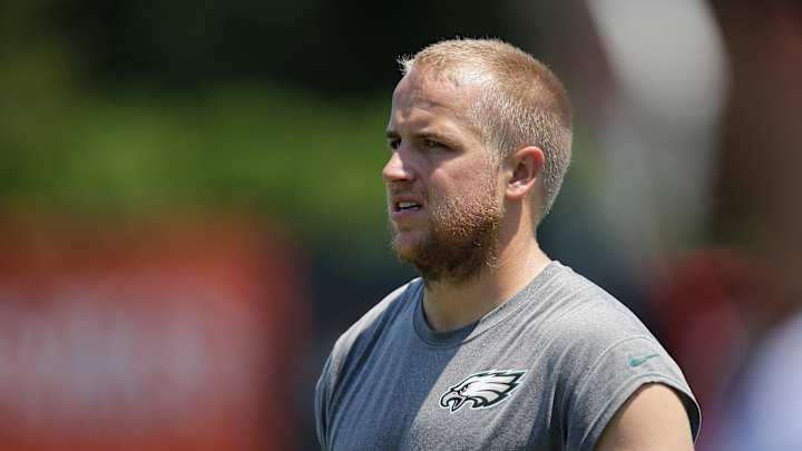 Watch Matt Barkley run around in his underwear after losing a bet Watch Matt Barkley run around in his underwear after losing a bet