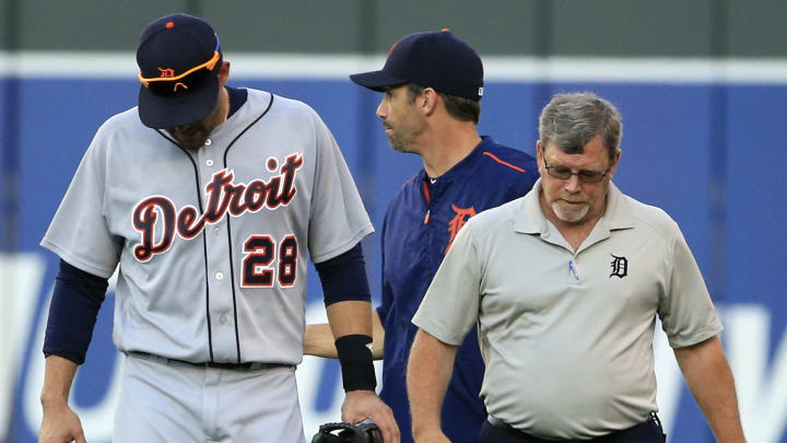 Tigers' J.D. Martinez leaves game with fractured elbow