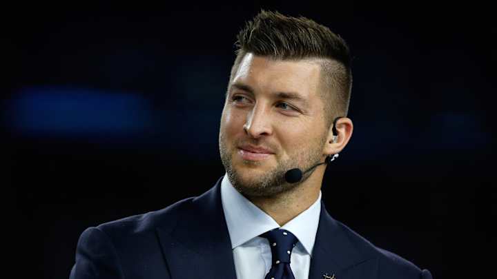 Tim Tebow selling autographed bats and baseballs