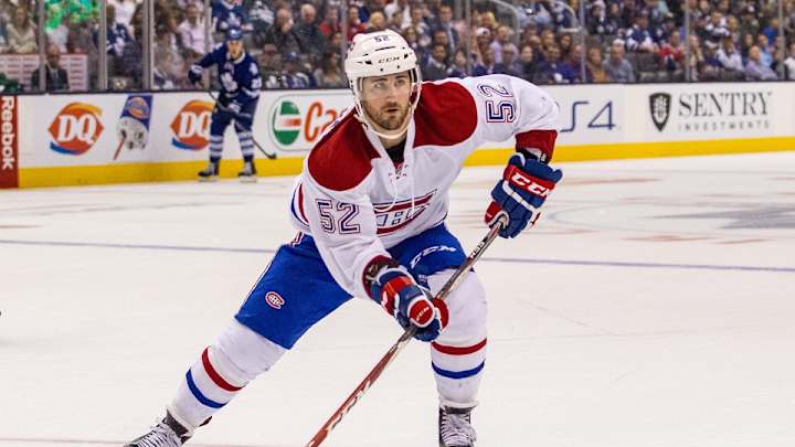 Watch: AHL player makes diving stick save in front of empty net