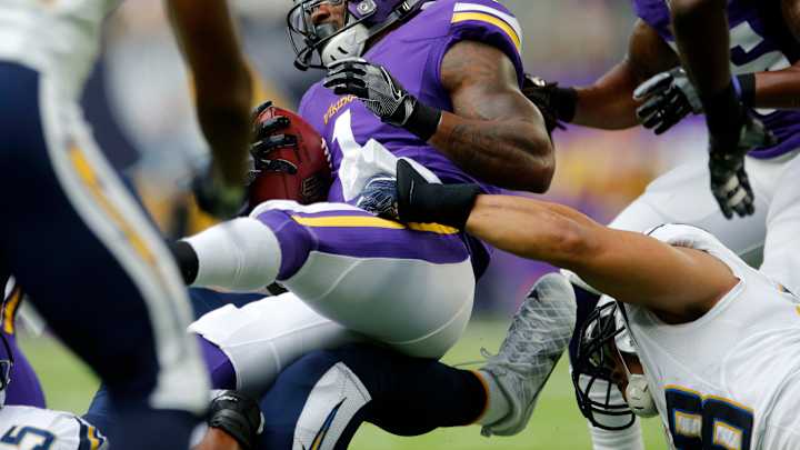 Vikings cut 9, including Shepherd, Cockran