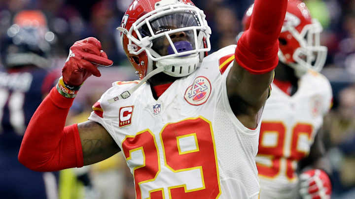Chiefs S Berry wins PFWA award for overcoming adversity