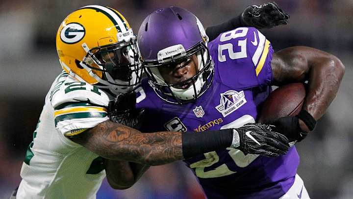 Vikings’ Adrian Peterson to undergo MRI after leaving game with knee injury Vikings’ Adrian Peterson to undergo MRI after leaving game with knee injury