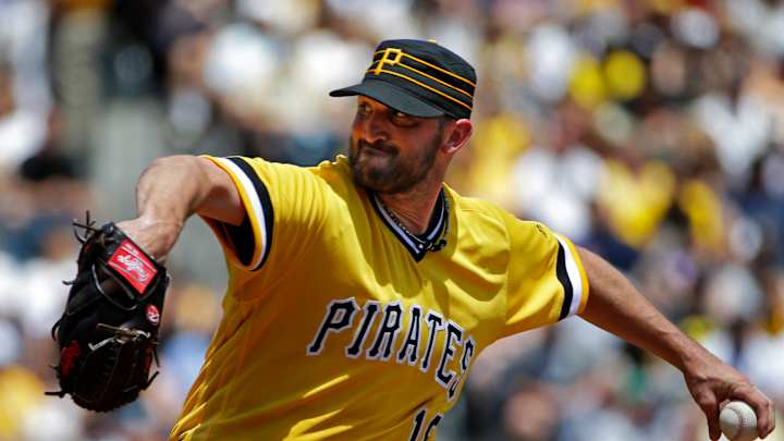 Pirates demote struggling Niese to bullpen