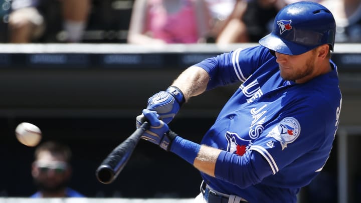 Blue Jays overcome 7 solo homers, hold off White Sox 10-8