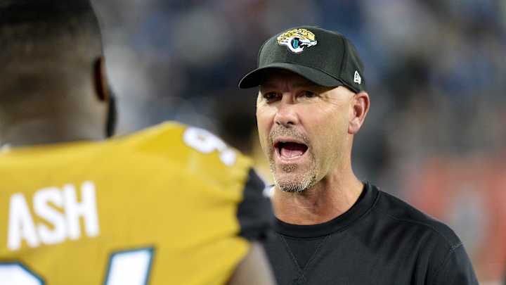 Titans breeze past Jaguars 36-22 to reach 4-4 for season Titans breeze past Jaguars 36-22 to reach 4-4 for season