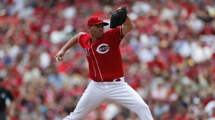 Hamilton scores on passed ball in 9th, Reds beat Brewers 1-0