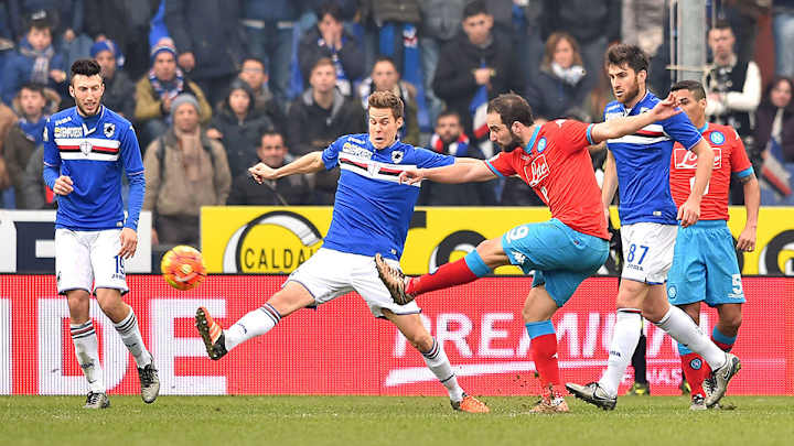 Serie A: Leaders Napoli get win vs. Sampdoria, Juve keep up pressure Serie A: Leaders Napoli get win vs. Sampdoria, Juve keep up pressure