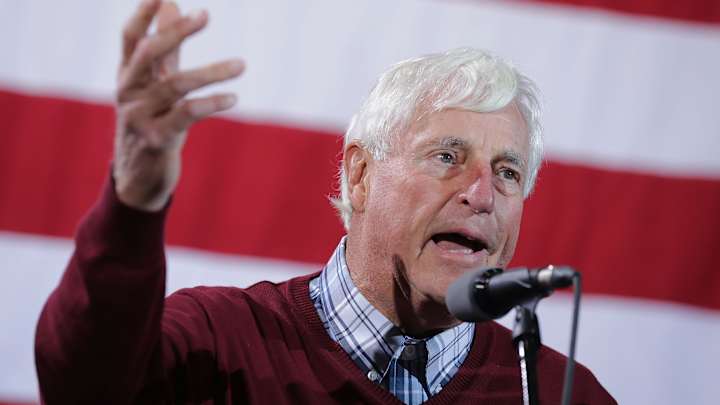 Bob Knight taunts Michigan fans at Donald Trump rally in Michigan