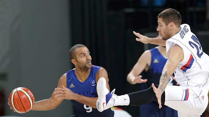 Just in time: Parker's shot gets France men's basketball win