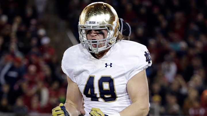 Notre Dame LB Martini thrives against the triple option