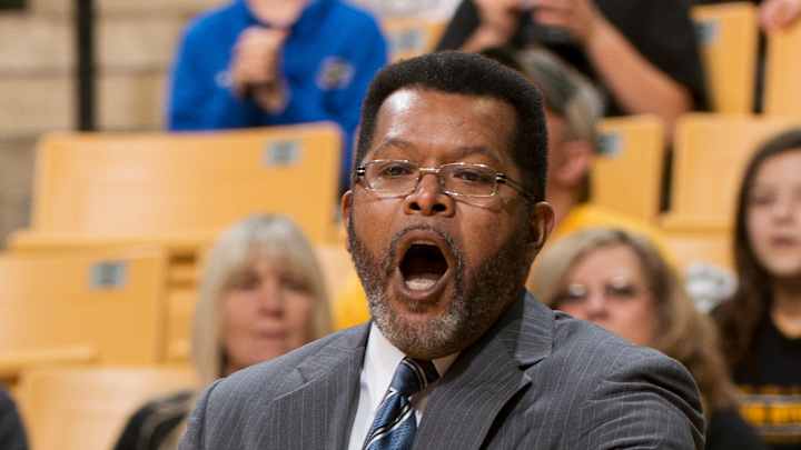 Clark leads Missouri past Savannah State 81-50 Clark leads Missouri past Savannah State 81-50