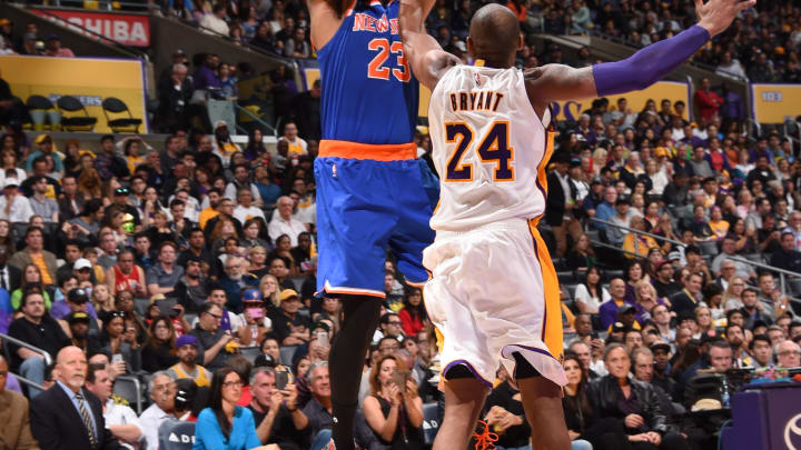 Calderon's buzzer-beating 3 lifts Knicks past Lakers, 90-87