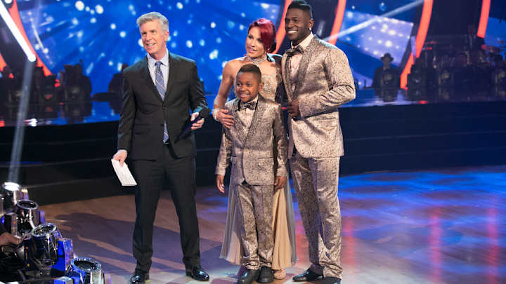 Watch: Antonio Brown’s son joins him on Dancing With the Stars