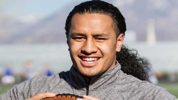 Four-star DE Maxs Tupai commits to Utah
