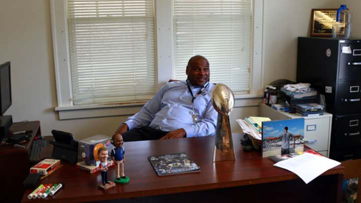 For Rams Hero Mike Jones, Every Yard Is Hard-Fought