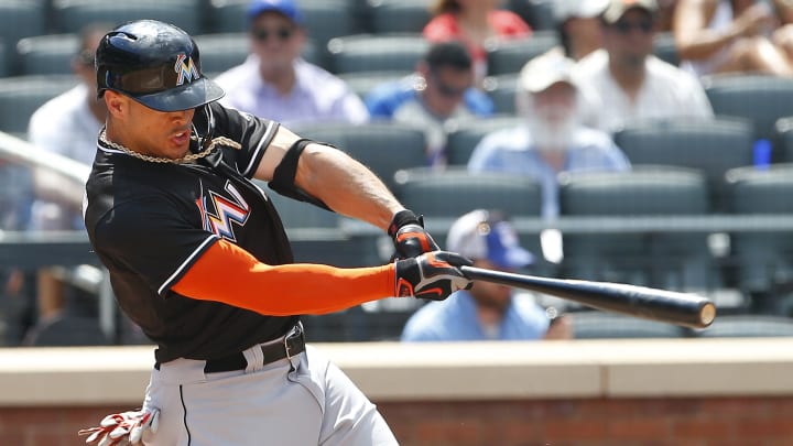 Giancarlo Stanton ties MLB record with four straight home runs