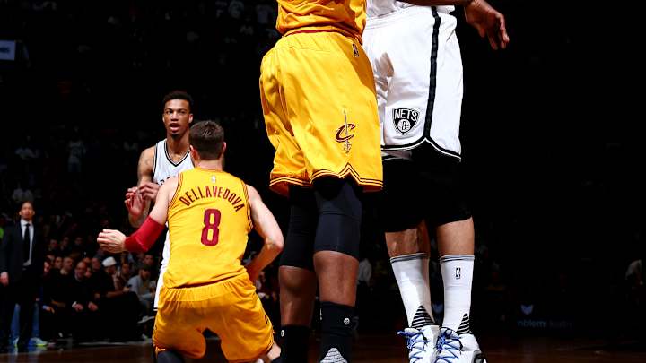 Nets blow by LeBron, Cavs in 4th, win 104-95