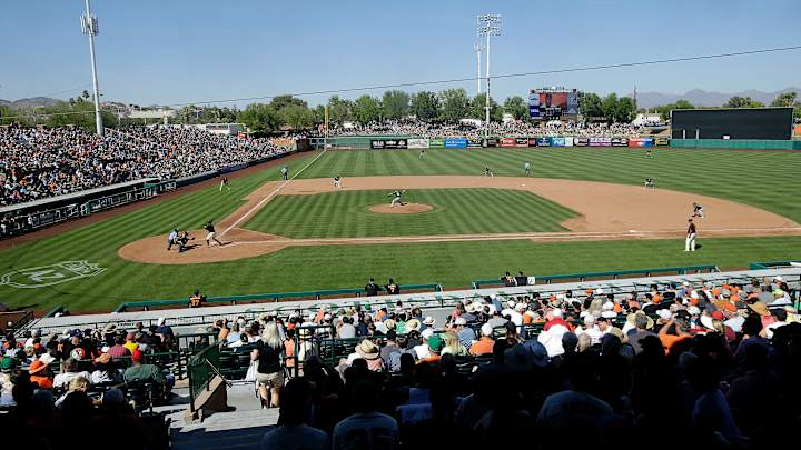 Bumgarner yields 5 runs in return to mound, A's beat Giants