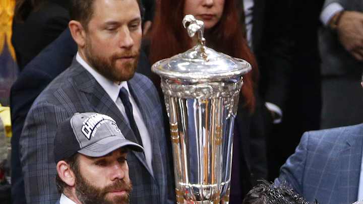 Even in retirement, Dupuis a factor for Penguins