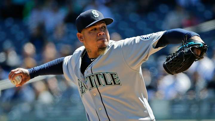 Hernandez hangs in, Mariners beat slumping Yankees 3-2 Hernandez hangs in, Mariners beat slumping Yankees 3-2