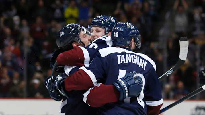 Beauchemin's late goal lifts Avalanche past Sabres, 2-1.