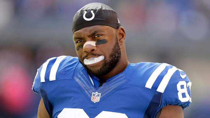 Colts' Dwayne Allen answers critics with patriotic appeal Colts' Dwayne Allen answers critics with patriotic appeal