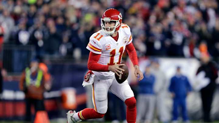 Watch: Alex Smith evades rush, finds Jason Avant for deep pass