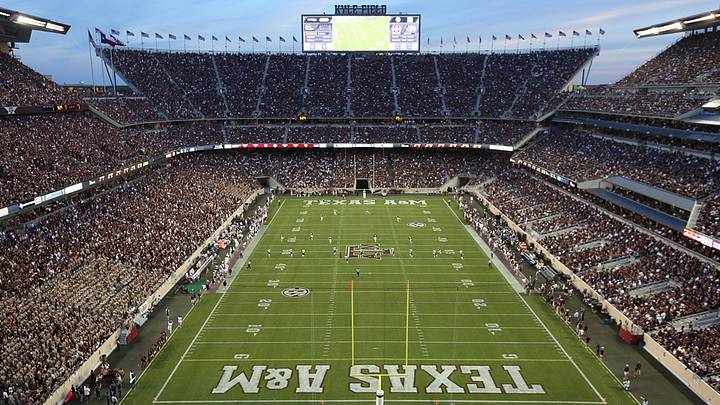 Texas A&M loses two recruits in one night after coach tweet