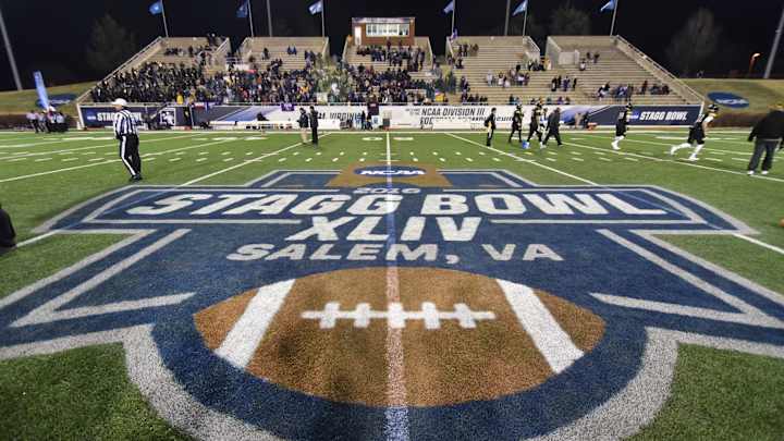 Mary Hardin-Baylor beats Wis.-Oshkosh 10-7 for Div III title