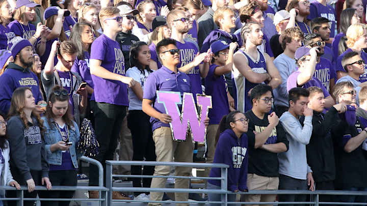 The best College GameDay signs from Week 11: Washington vs. USC